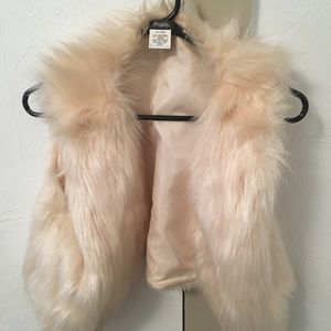 Faux fur vest Large